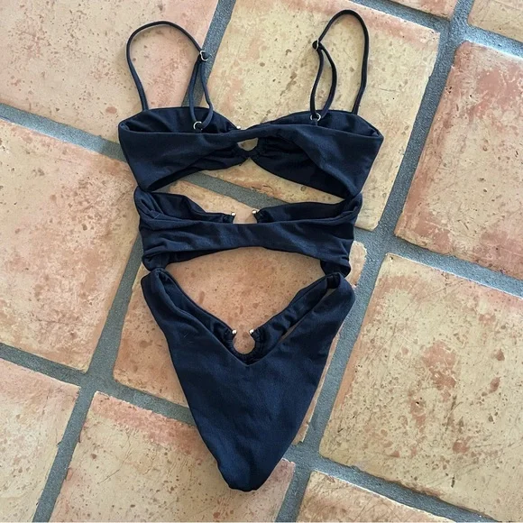 Black Cutout Bikini - Picture 3 of 6